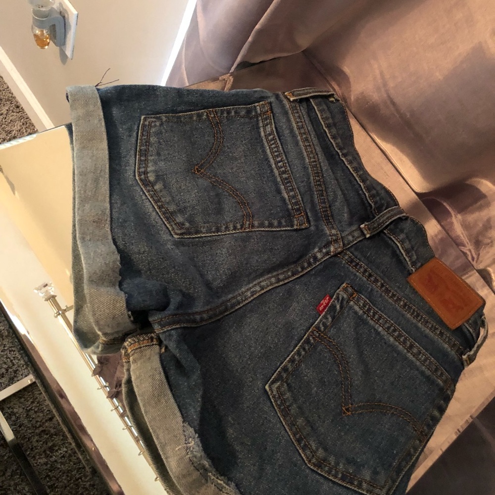 High Rise Levi Shorts - Picture 5 of 7